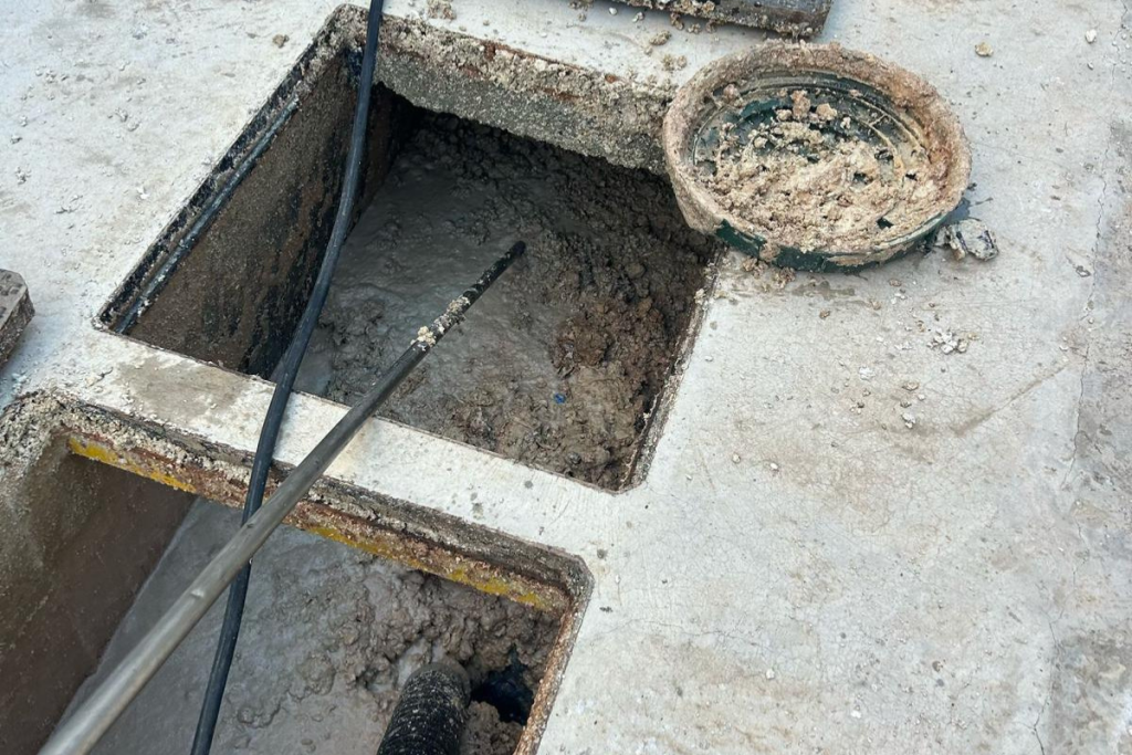 Separadores de grasas en restaurantes de Alicante: mantenimiento, sanciones y problemas típicos